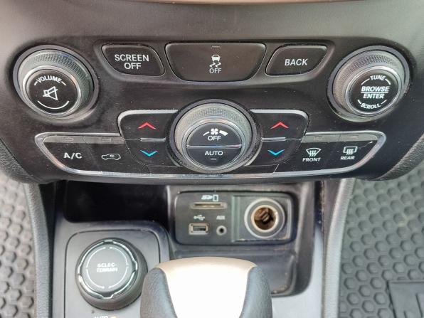 Jeep Cherokee V (KL) с пробегом 2014 года, цена 1 329 000 рублей, 341372 км, внедорожник, Автокод Объявления