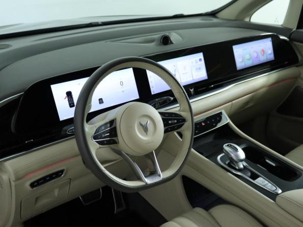 Voyah Dream I с пробегом 2022 года, цена 4 980 000 рублей, 63211 км, минивэн, Автокод Объявления