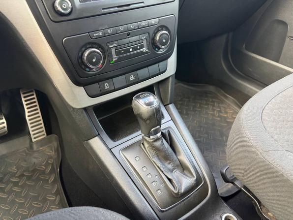 Skoda Yeti I с пробегом 2013 года, цена 915 000 рублей, 176359 км, внедорожник, Автокод Объявления