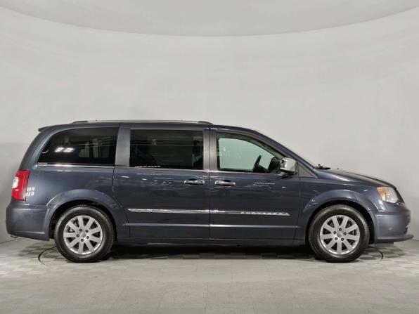 Chrysler Voyager V Рестайлинг с пробегом 2014 года, цена 1 500 000 рублей, 234066 км, минивэн, Автокод Объявления