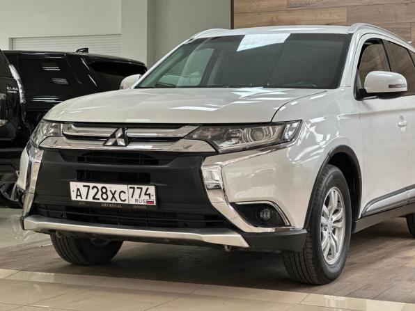 Mitsubishi Outlander III Рестайлинг 2 с пробегом 2015 года, цена 1 530 000 рублей, 202480 км, внедорожник, Автокод Объявления