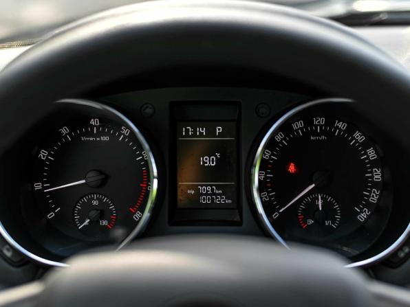 Skoda Yeti I Рестайлинг с пробегом 2015 года, цена 1 275 000 рублей, 100520 км, внедорожник, Автокод Объявления