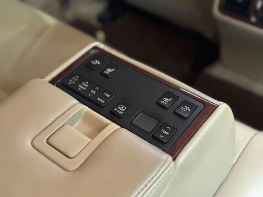 Toyota Camry VII (XV50) Новосибирск  - изображение 17