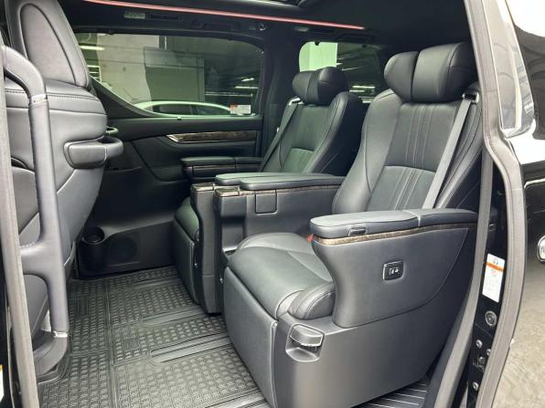 Toyota Alphard III Рестайлинг с пробегом 2022 года, цена 8 585 000 рублей, 31341 км, минивэн, Автокод Объявления