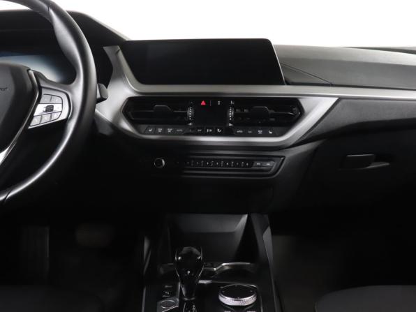 BMW 1 серии III (F40) с пробегом 2020 года, цена 3 099 900 рублей, 51000 км, хэтчбек, Автокод Объявления
