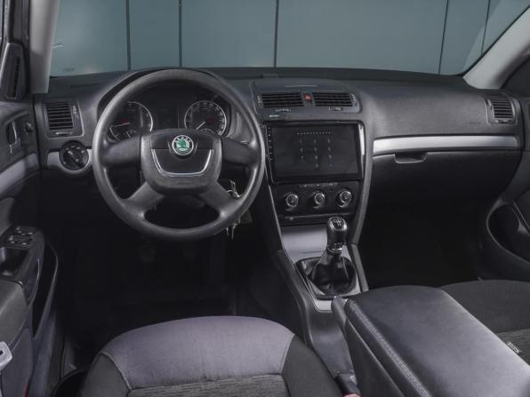 Skoda Octavia II (A5) Рестайлинг с пробегом 2013 года, цена 780 000 рублей, 199246 км, лифтбек, Автокод Объявления
