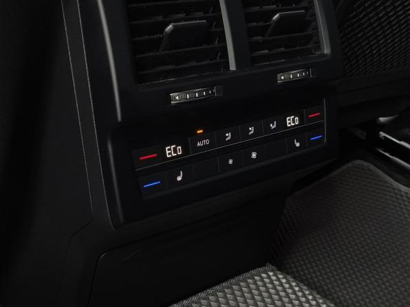 Volkswagen Touareg III с пробегом 2021 года, цена 4 549 000 рублей, 188631 км, внедорожник, Автокод Объявления