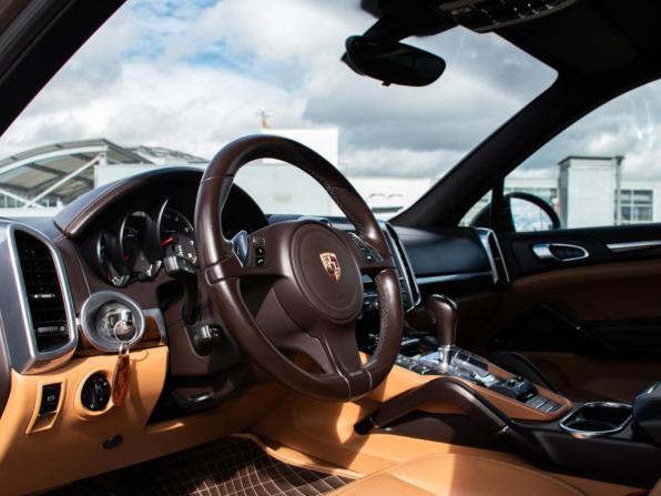 Porsche Cayenne II (958) с пробегом 2013 года, цена 2 799 000 рублей, 136540 км, внедорожник, Автокод Объявления