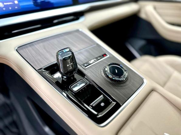 Geely Monjaro I с пробегом 2024 года, цена 3 770 000 рублей, 25000 км, внедорожник, Автокод Объявления