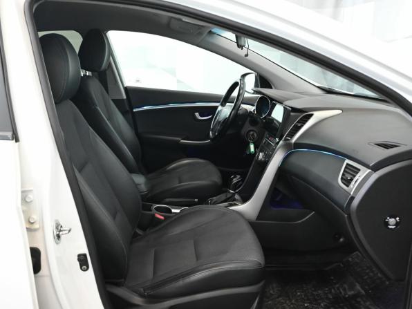 Hyundai i30 II Рестайлинг с пробегом 2015 года, цена 1 180 000 рублей, 94410 км, хэтчбек, Автокод Объявления