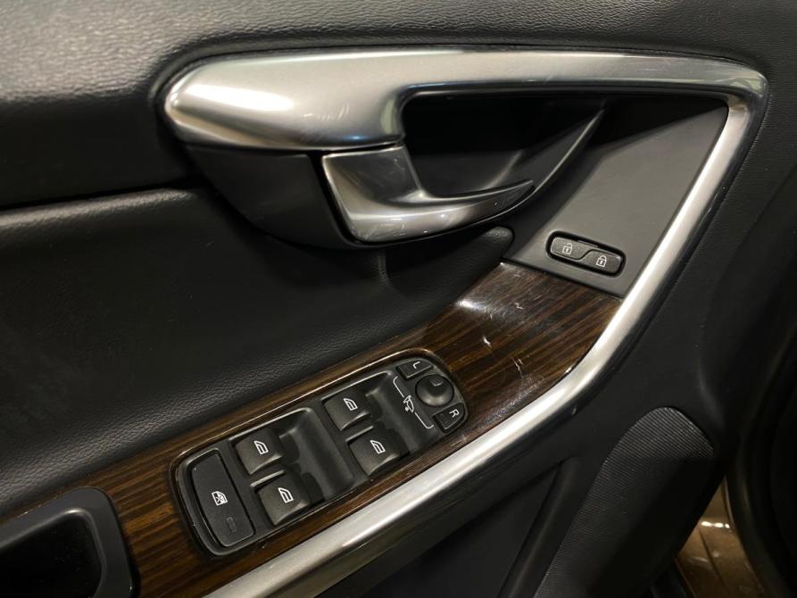 Volvo XC60 I Рестайлинг Челябинск  - изображение 15