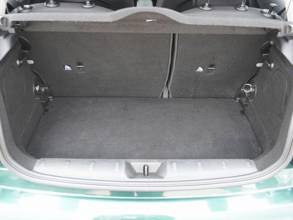 Mini Hatch III (F55/F56) с пробегом 2014 года, цена 1 720 000 рублей, 159227 км, хэтчбек, Автокод Объявления