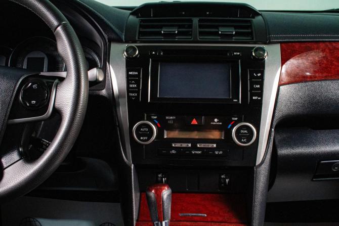 Toyota Camry VII (XV50) Рестайлинг с пробегом 2013 года, цена 1 699 000 рублей, 244378 км, седан, Автокод Объявления