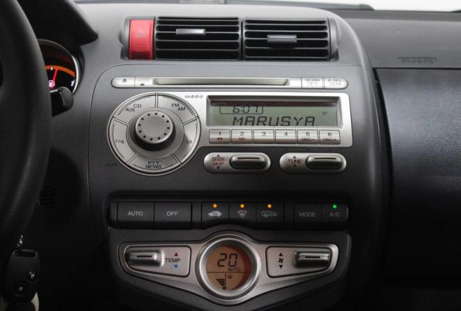 Honda Jazz I Рестайлинг с пробегом 2008 года, цена 660 000 рублей, 153839 км, хэтчбек, Автокод Объявления