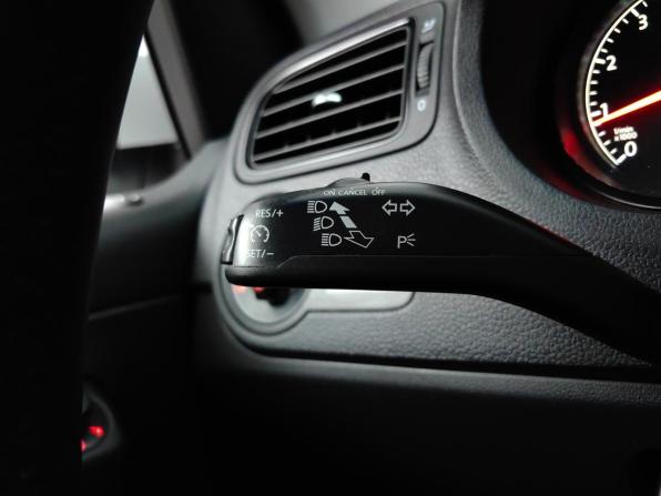 Volkswagen Polo V Рестайлинг с пробегом 2019 года, цена 888 000 рублей, 165651 км, седан, Автокод Объявления