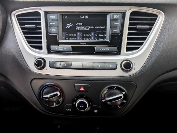 Hyundai Solaris II Рестайлинг с пробегом 2022 года, цена 1 635 000 рублей, 87845 км, седан, Автокод Объявления