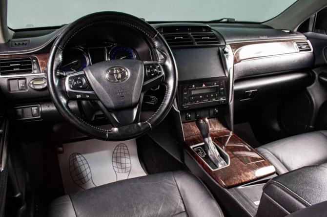 Toyota Camry VII (XV50) Рестайлинг 2 с пробегом 2017 года, цена 2 499 000 рублей, 175000 км, седан, Автокод Объявления