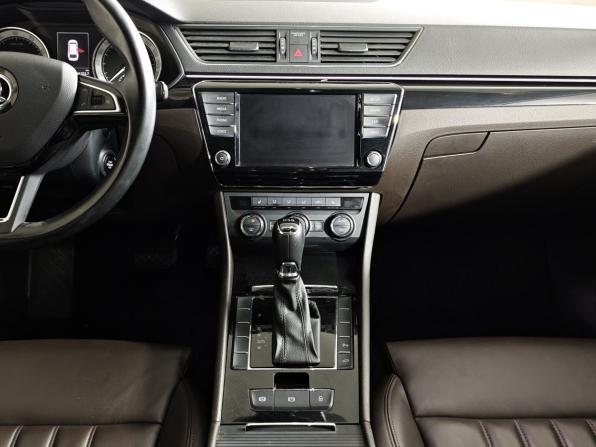 Skoda Superb III с пробегом 2016 года, цена 2 115 000 рублей, 157847 км, универсал, Автокод Объявления