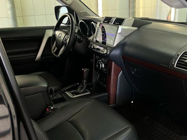 Toyota Land Cruiser Prado 150 Series Рестайлинг 2 с пробегом 2017 года, цена 3 990 000 рублей, 211610 км, внедорожник, Автокод Объявления