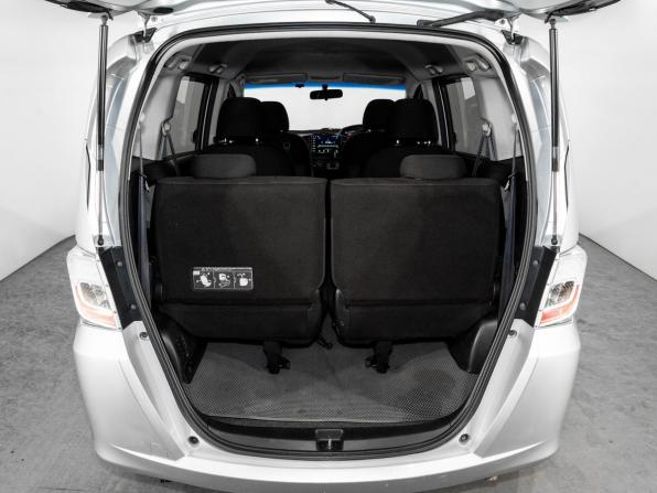 Honda Freed I с пробегом 2011 года, цена 1 049 500 рублей, 132109 км, компактвэн, Автокод Объявления