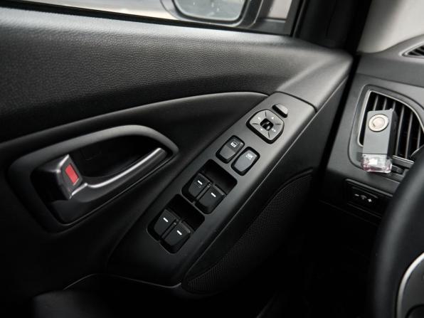 Hyundai ix35 I Рестайлинг с пробегом 2014 года, цена 1 380 000 рублей, 166555 км, внедорожник, Автокод Объявления