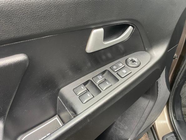 Kia Sportage III с пробегом 2013 года, цена 1 099 000 рублей, 189000 км, внедорожник, Автокод Объявления