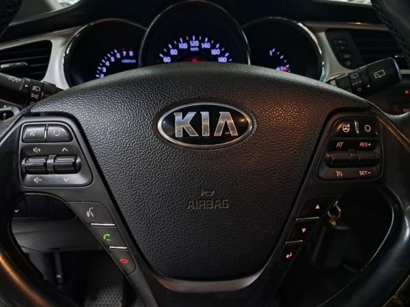 Kia Ceed II Рестайлинг с пробегом 2017 года, цена 1 050 000 рублей, 208383 км, универсал, Автокод Объявления