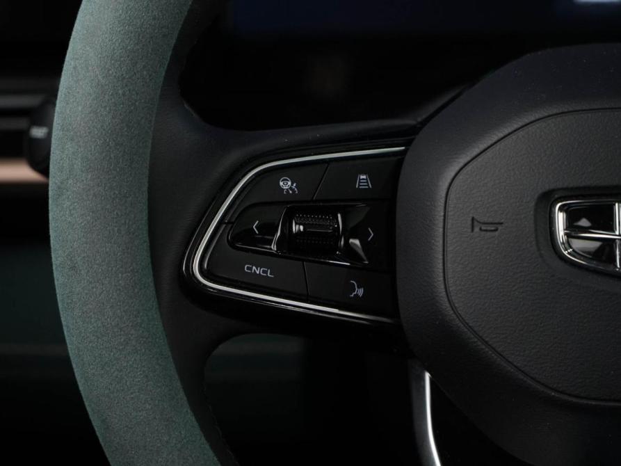 Geely Monjaro I Москва  - изображение 15