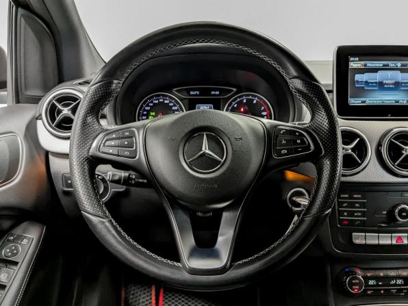 Mercedes-Benz B-Класс II (W246) Рестайлинг с пробегом 2015 года, цена 1 395 000 рублей, 152756 км, хэтчбек, Автокод Объявления