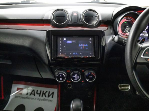 Suzuki Swift V с пробегом 2018 года, цена 1 323 500 рублей, 105000 км, хэтчбек, Автокод Объявления