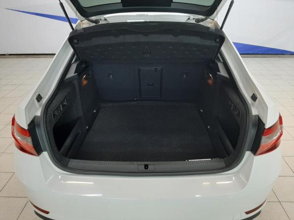 Skoda Superb III с пробегом 2016 года, цена 1 439 000 рублей, 211822 км, лифтбек, Автокод Объявления
