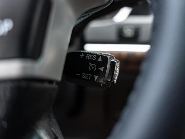 Toyota Land Cruiser 200 Series с пробегом 2012 года, цена 3 600 000 рублей, 385455 км, внедорожник, Автокод Объявления