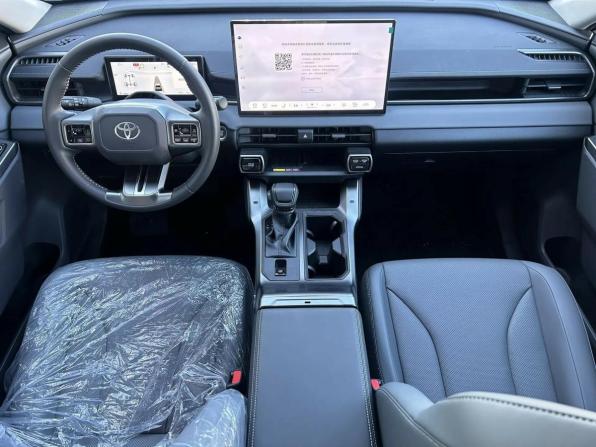 Toyota RAV4 V (XA50) с пробегом 2026 года, цена 4 140 000 рублей, 51 км, внедорожник, Автокод Объявления
