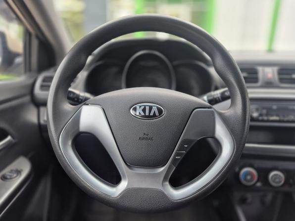 Kia Rio III Рестайлинг с пробегом 2015 года, цена 671 000 рублей, 165921 км, седан, Автокод Объявления