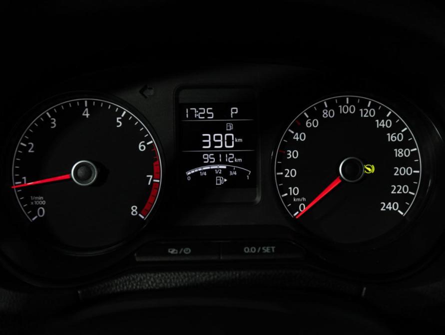 Volkswagen Polo V Рестайлинг Санкт-Петербург  - изображение 13