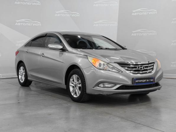 Hyundai Sonata VI (YF) с пробегом 2010 года, цена 910 000 рублей, 238000 км, седан, Автокод Объявления