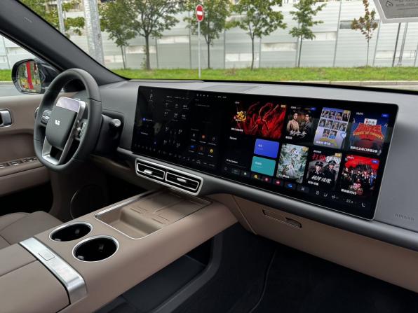 Новый Li Auto (Lixiang) L7 I Рестайлинг 2025 года, цена 8 327 000 рублей, внедорожник, Автокод Объявления