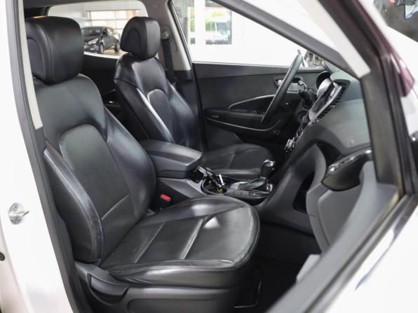 Hyundai Santa Fe III с пробегом 2012 года, цена 1 649 000 рублей, 155175 км, внедорожник, Автокод Объявления