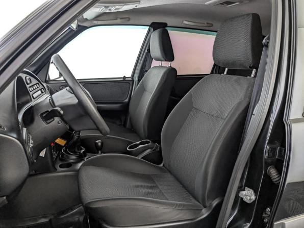 Chevrolet Niva I Рестайлинг с пробегом 2018 года, цена 700 000 рублей, 117027 км, внедорожник, Автокод Объявления