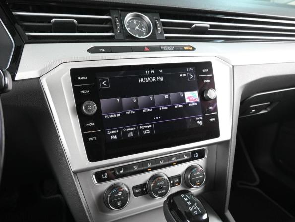 Volkswagen Passat B8 с пробегом 2017 года, цена 2 199 000 рублей, 156943 км, седан, Автокод Объявления