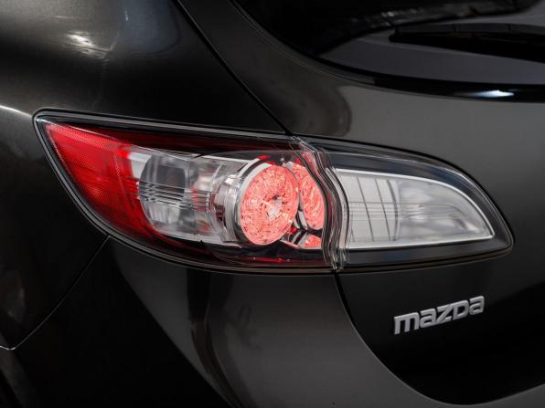 Mazda Axela II Рестайлинг с пробегом 2011 года, цена 860 500 рублей, 156019 км, хэтчбек, Автокод Объявления