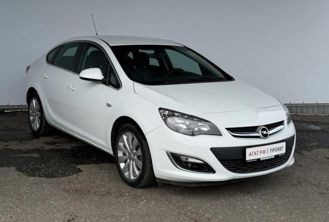 Opel Astra J Рестайлинг с пробегом 2014 года, цена 880 000 рублей, 91533 км, седан, Автокод Объявления