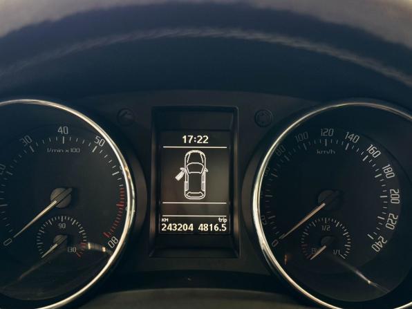 Skoda Yeti I с пробегом 2010 года, цена 845 000 рублей, 243204 км, внедорожник, Автокод Объявления