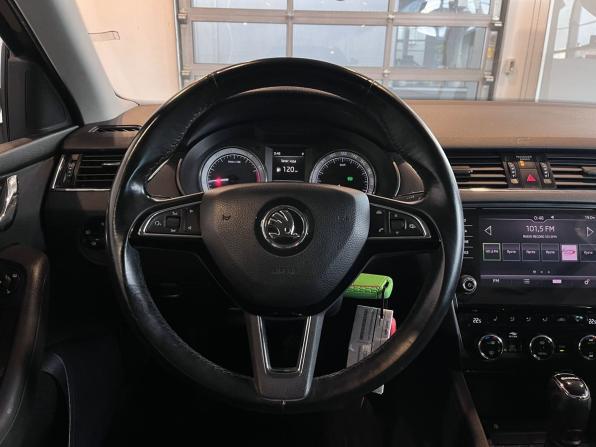Skoda Octavia III (A7) Рестайлинг с пробегом 2018 года, цена 1 750 000 рублей, 121065 км, лифтбек, Автокод Объявления