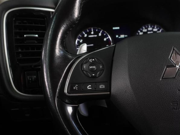 Mitsubishi Outlander III Рестайлинг 2 с пробегом 2015 года, цена 1 799 000 рублей, 183015 км, внедорожник, Автокод Объявления