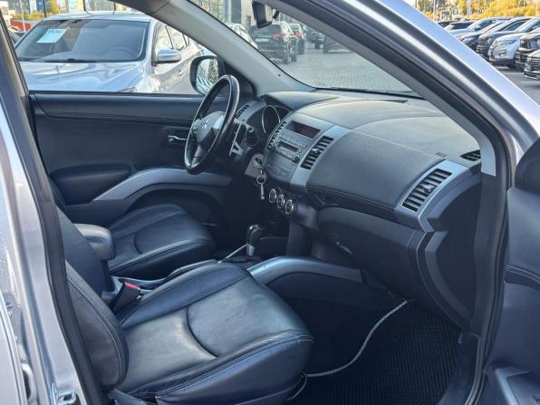 Mitsubishi Outlander II Рестайлинг с пробегом 2011 года, цена 1 175 000 рублей, 218584 км, внедорожник, Автокод Объявления