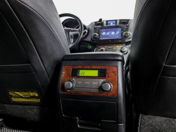 Toyota Highlander II (XU40) Рестайлинг с пробегом 2011 года, цена 2 125 000 рублей, 319030 км, внедорожник, Автокод Объявления