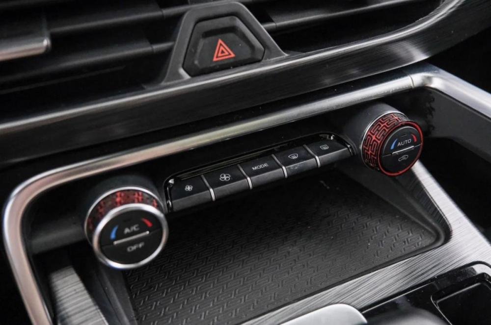 Geely Tugella I Рестайлинг Красноярск  - изображение 17