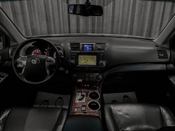 Toyota Highlander II (XU40) Рестайлинг с пробегом 2010 года, цена 1 850 000 рублей, 260000 км, внедорожник, Автокод Объявления