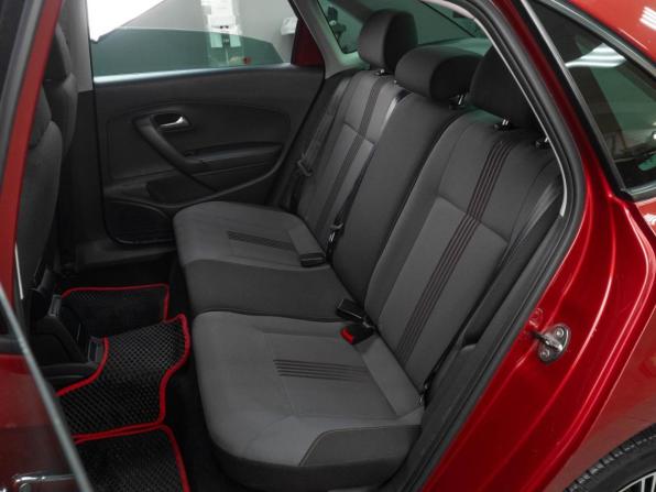 Volkswagen Polo V Рестайлинг с пробегом 2016 года, цена 1 289 000 рублей, 115989 км, седан, Автокод Объявления